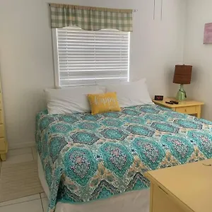 Lovely 1 Bedroom Unit Across From Lido Key Apartment Sarasota